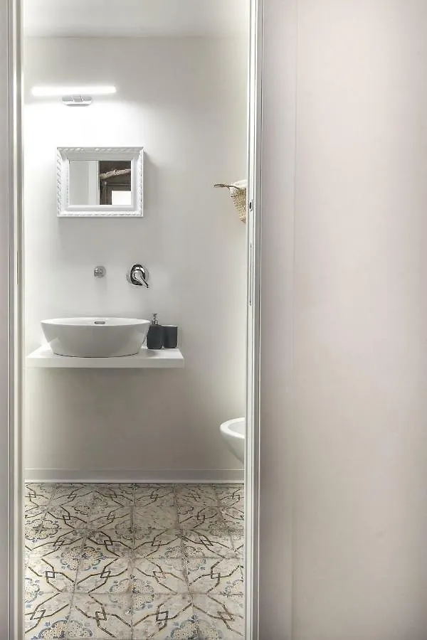 Stylish Home In Front Of Casa Professa Palermo Italia